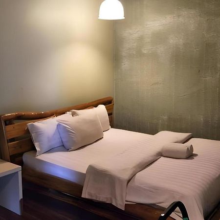 900 Inn Bintulu Extérieur photo