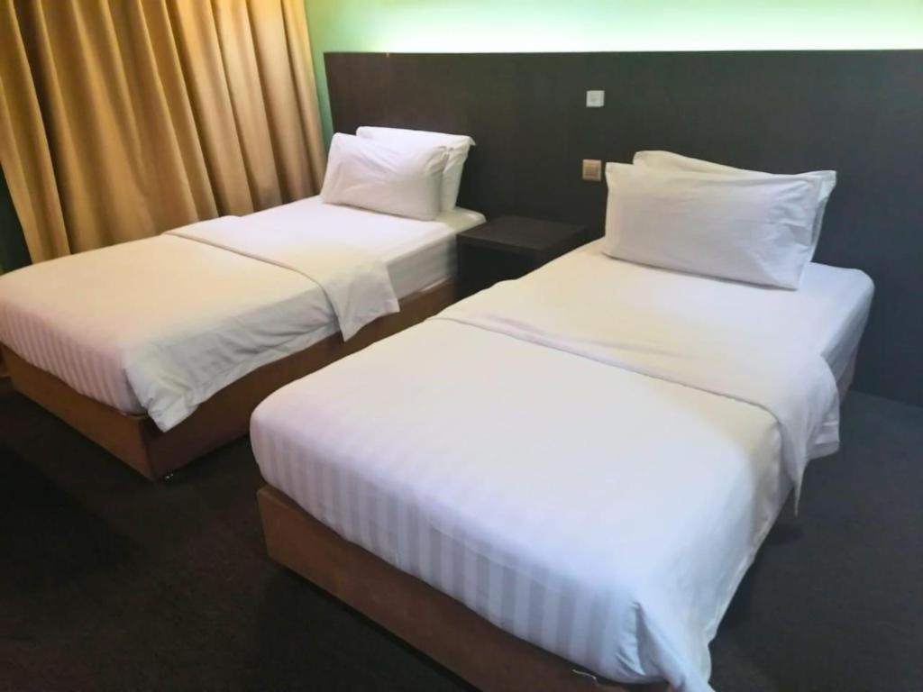 900 Inn Bintulu Extérieur photo